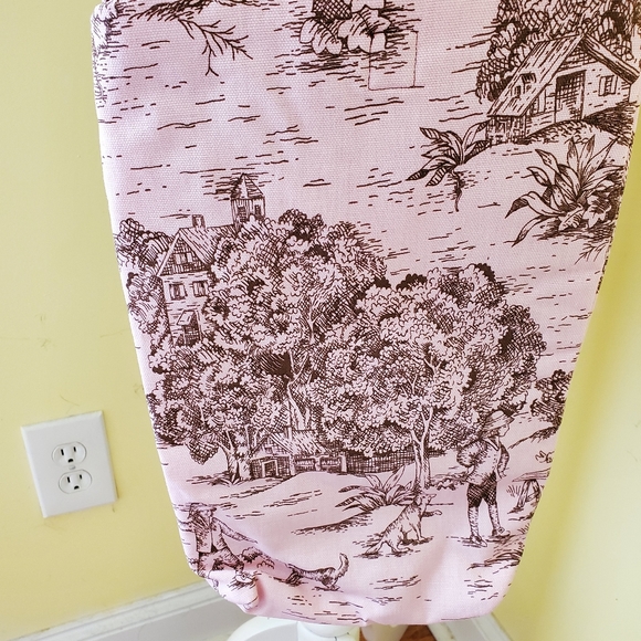 Handmade Pink Scenic Crossbody with Woman and a Basket/Tree - Picture 4 of 6